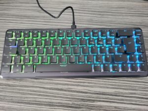 Roccat Vulcan II Mini – Una tastiera minimalista